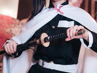 白莉爱吃巧克力与霞沢美游：碰撞出光影的美图合集
