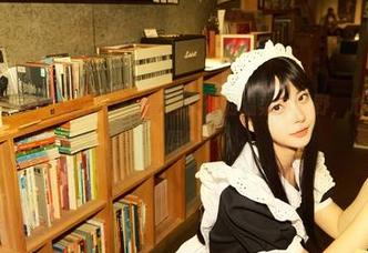 白莉爱吃巧克力的私拍合集：蕾姆女仆的温柔与狂野，心脏准备好了吗？