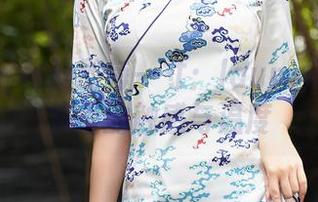 秀人网 – 黑丝的每一寸：laura阿姣作品集里的触感与温度