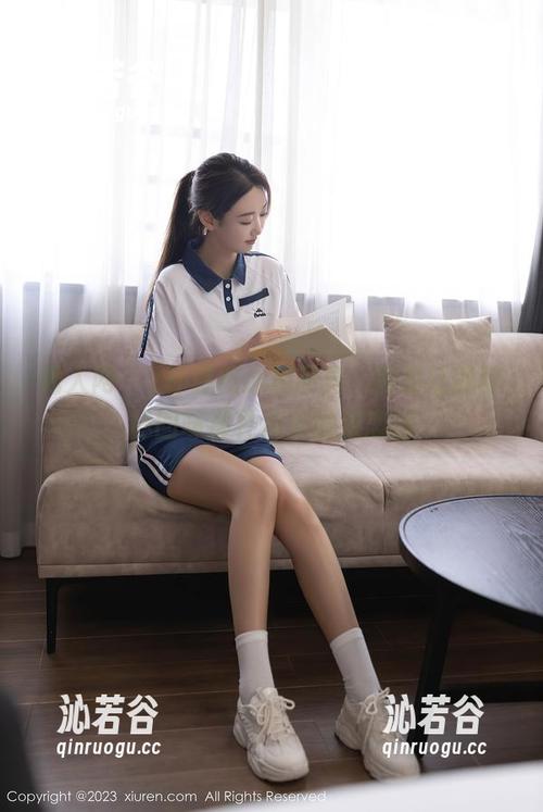 秀人网 - z杯悠悠泳装写真，网盘让我静静回味那种淡淡的依恋感