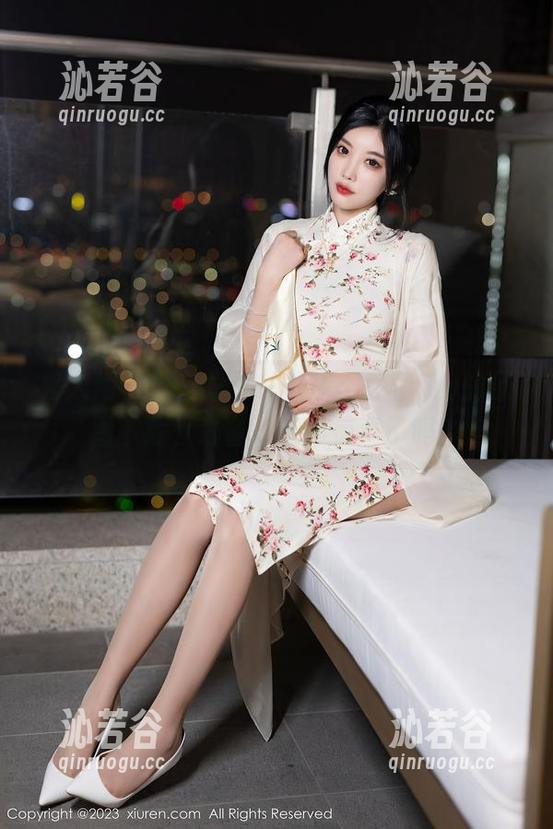 秀人网-乔伊joy 秀人网 - 黑白之外的故事:乔伊joy的原图下载,准备好迎接惊喜了吗?