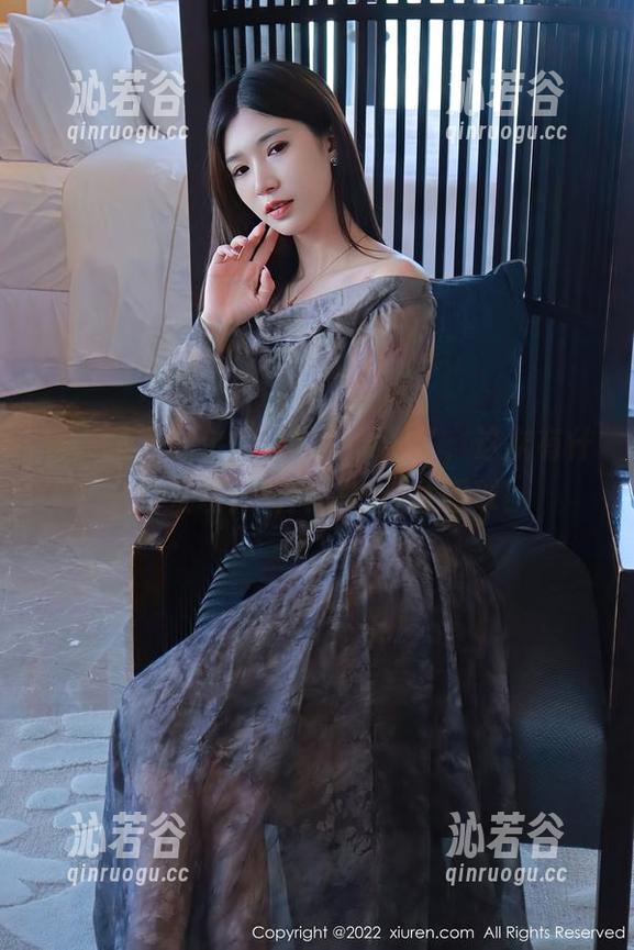 秀人网 - 允尔的日常又更新了，这次有什么新发现？图片一秒抓住眼球！