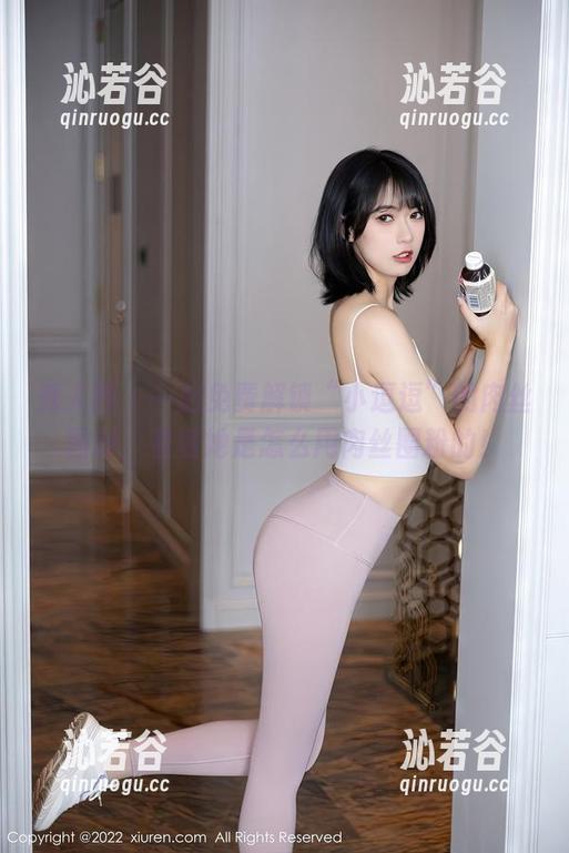 秀人网-小逗逗 秀人网 - 一起免费解锁“小逗逗”的肉丝图册,看看她是怎么用肉丝圈粉的!