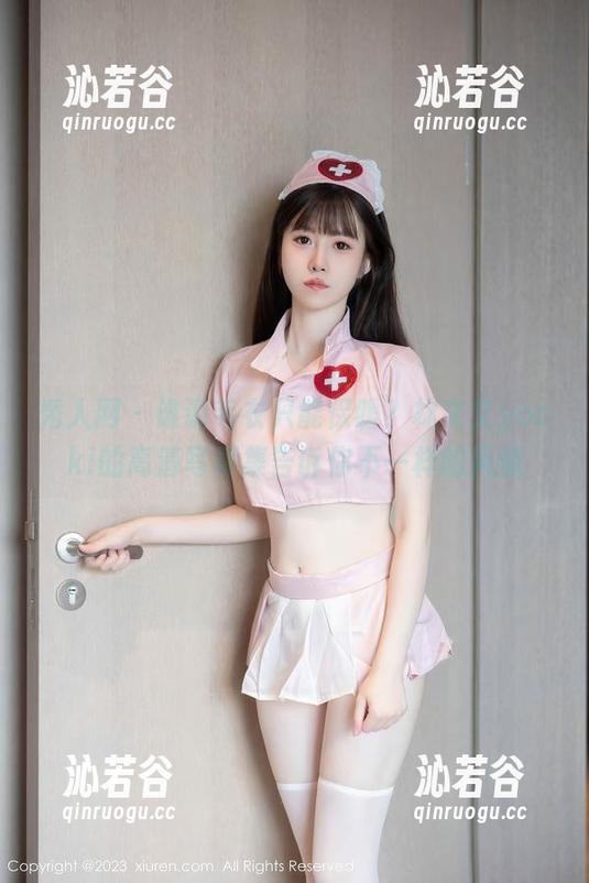 秀人网 - 谁说毛衣只能保暖？林文文yooki的高清写真集告诉你不一样的风情