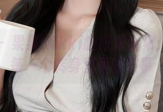 秀人网 – 果果Nikki的短裙合集：在她的每一个转身里藏着故事