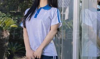 秀人网 – 梓萱Crystal私拍礼服：穿上它，气场十足，实际却是自己迷了路。