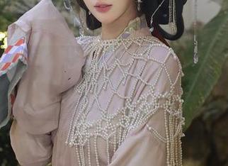 秀人网 – 什么叫完美？波巧酱的长腿写真作品告诉你！
