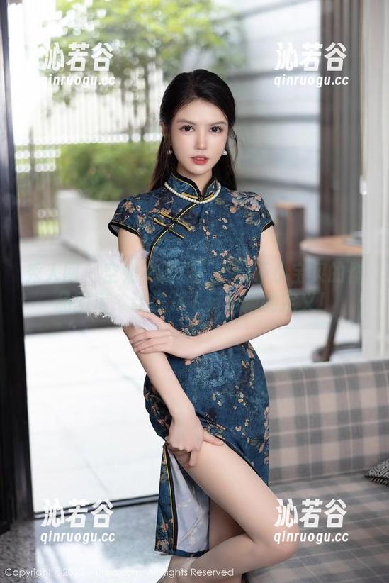 秀人网 - 空姐也潮流！王俪丁小宝贝的作品图库，让你对飞行有新的定义！