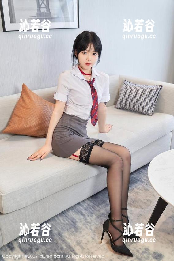 秀人网-王馨瑶Yanni 秀人网 - 制服风暴来袭:王馨瑶Yanni的美图合集,根本停不下来!