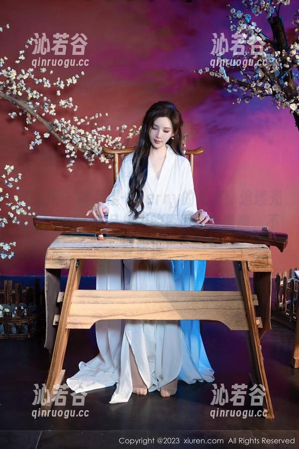 秀人网 - 绯月樱-Cherry的女友：追逐光影的美好，作品集中的原图快来瞧瞧，不要错过！