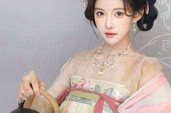 秀人网 – 又是一波邹晶晶美脚图集更新，真是让人艳羡的曲线啊！