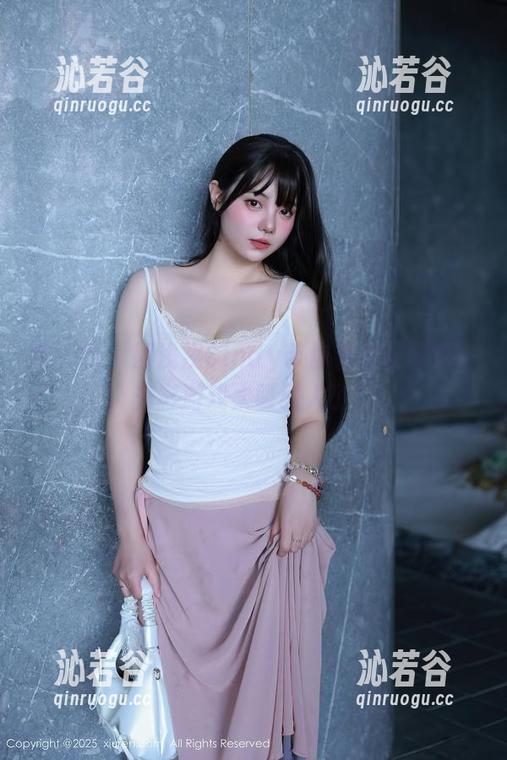秀人网-颜浅浅Cindy 秀人网 - 颜浅浅Cindy带你看女友图包,光影游戏太吸引人了!