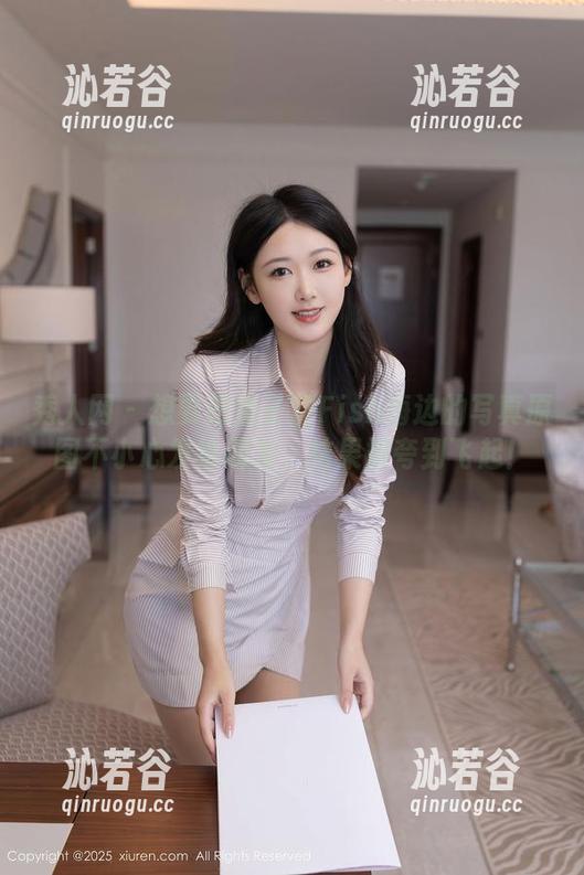 秀人网 - 想要把鱼子酱Fish海边的写真原图不小心发给朋友，结果被夸到飞起！