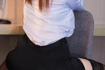 光影交错，自闭颜球球OL在线，原图让你瞬间觉得生活真美好！