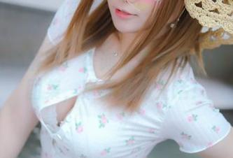 全套内容解锁！咨询荒井喵喵的妄想女友图集，帮你充电生活！