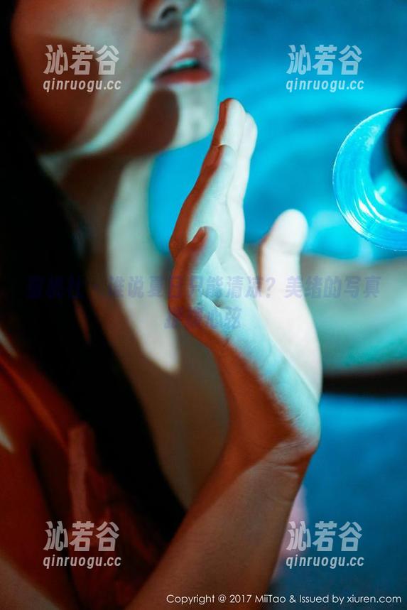 蜜桃社 - 谁说夏日只能清凉？美绪的写真撩拨心弦