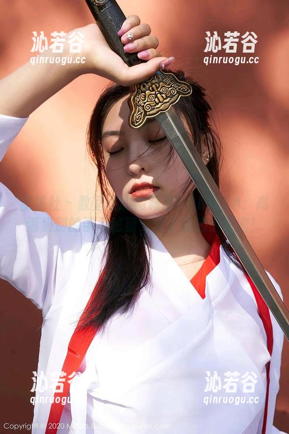 蜜桃社 - 教室里的韵莉娜VANILLA：高清级别的学习秘籍，分享我的小秘密！