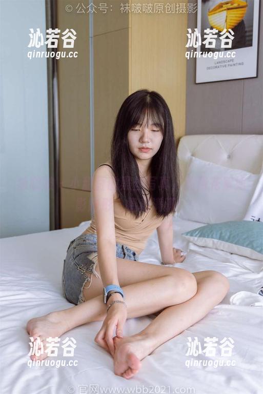 袜啵啵 - 小甜豆的黑丝写真，免费花絮如影随形，福利满满！
