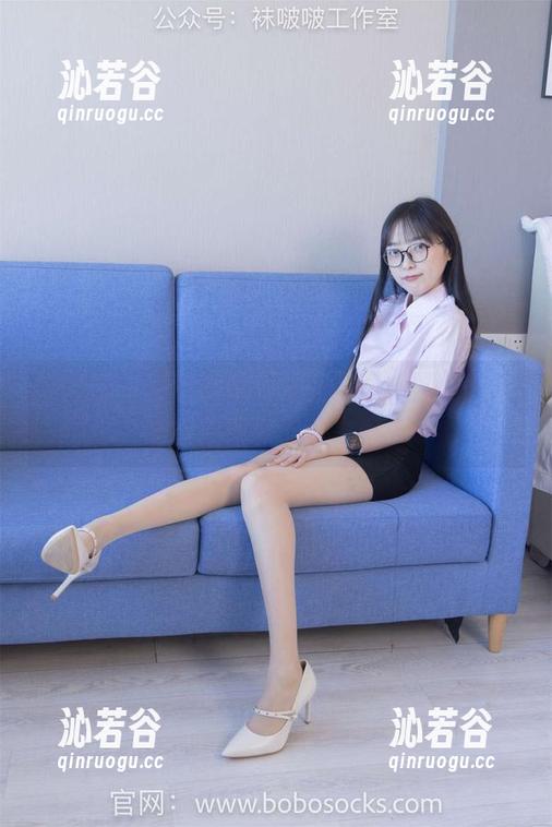 袜啵啵 - 甜甜圈校服（花絮版）图包，跳动在欲望和无辜之间！