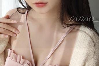 最新合集！迷之呆梨的女仆写真，你能想象那一瞬间的心动吗？
