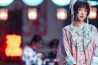 我的‘婚纱’真是个传奇：阿包也是兔娘的写真能不能给我一点好感觉？