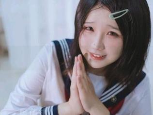 在光影中：阿半今天很开心的猫猫修女私拍图片集