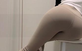微密圈 – 妮宝脚丫大曝光：陈妮妮UNI私房图包中的小确幸