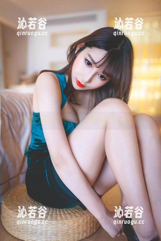 原图里的修女：雯粥粥i的梦幻瞬间