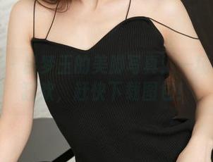 青豆客 – 吕梦玉的美脚写真：一场视觉的狂欢，赶快下载图包！