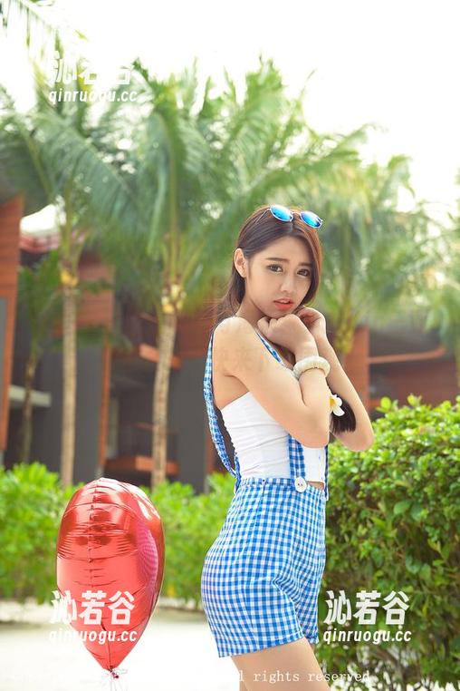 青豆客 - 抓住阳光与海浪，小九Vin三亚旅拍合集，快来下载围观！