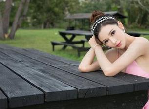 青豆客 – 撩人又撩心：汪佩妮的美腿美图，快来分享你的想法！